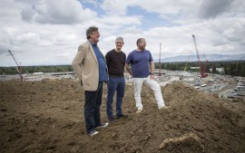 Stephen Fry, Tim Cook and Jony Ive (left to right) (Photo: Gabriela Hasbun for The Telegraph)